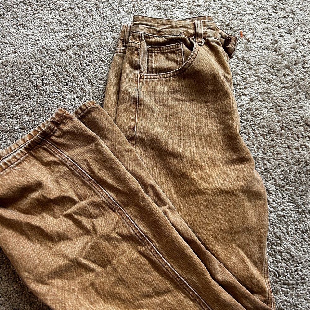 Brown boyfriend jeans